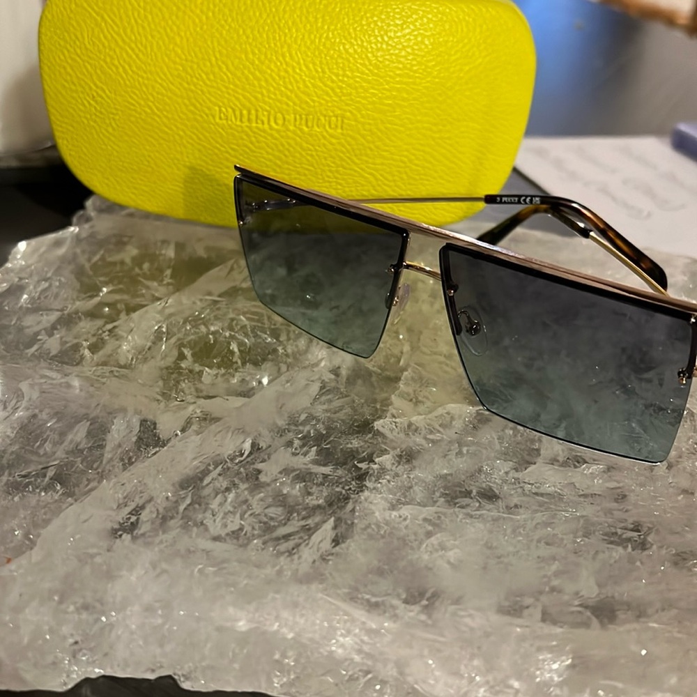 Emilio Pucci flat top sunnies